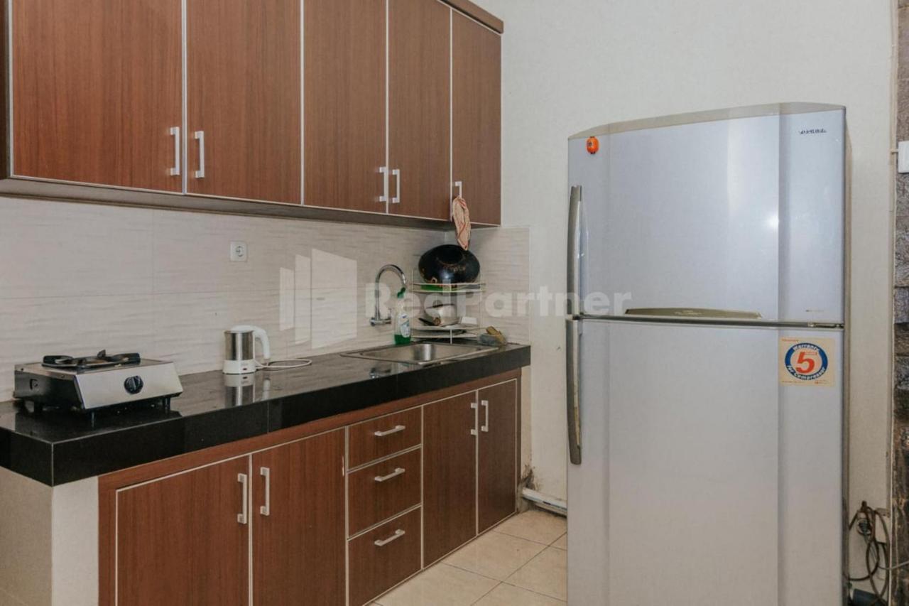 De Lugano Scbd Syariah Mitra Reddoorz Hotel Джакарта Екстериор снимка