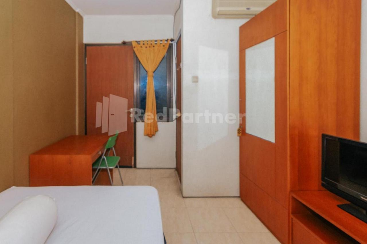 De Lugano Scbd Syariah Mitra Reddoorz Hotel Джакарта Екстериор снимка