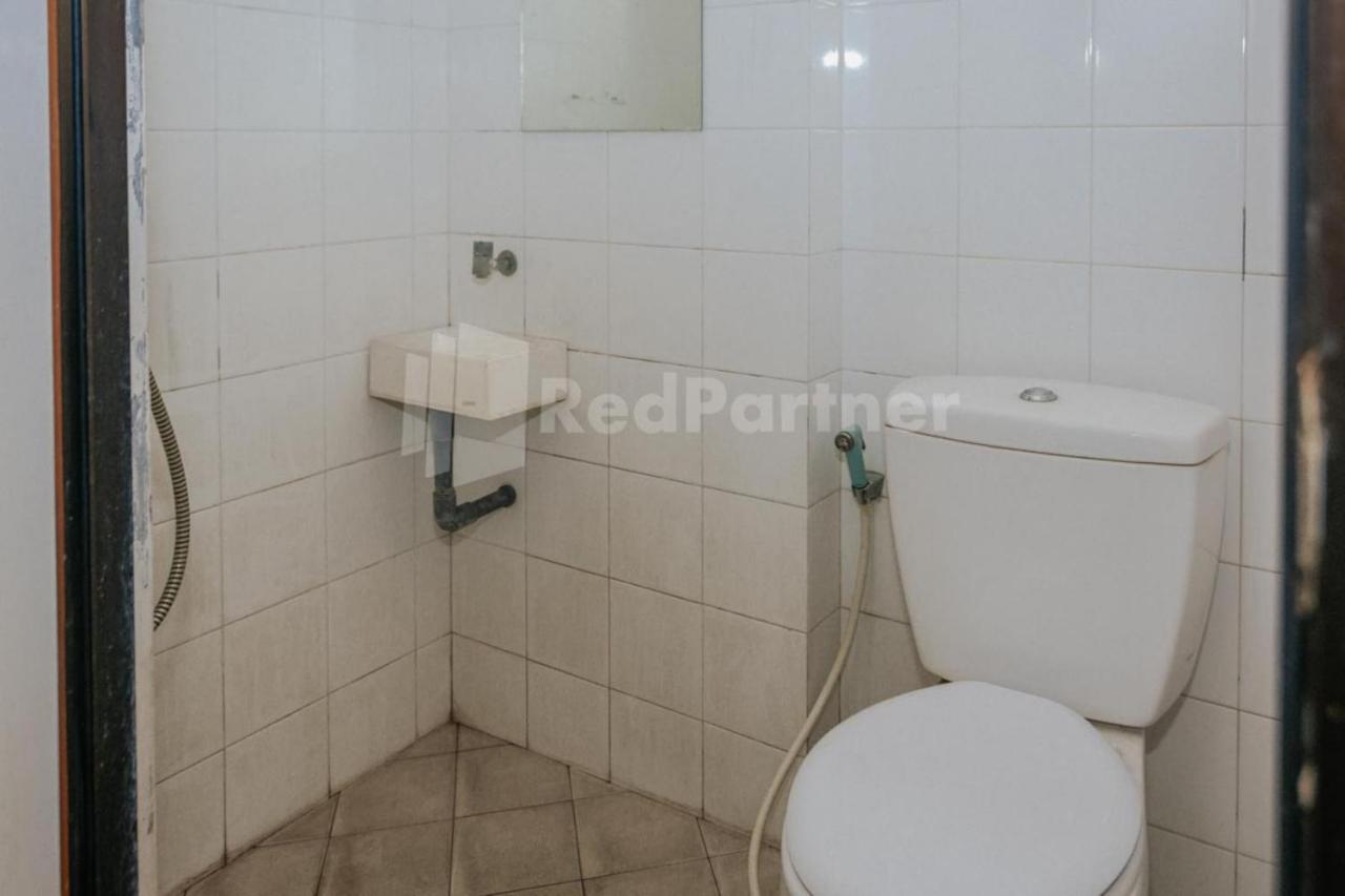 De Lugano Scbd Syariah Mitra Reddoorz Hotel Джакарта Екстериор снимка