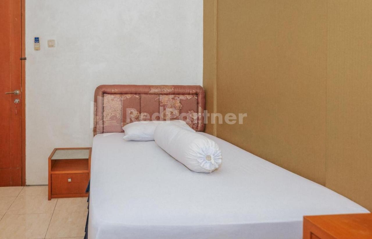 De Lugano Scbd Syariah Mitra Reddoorz Hotel Джакарта Екстериор снимка