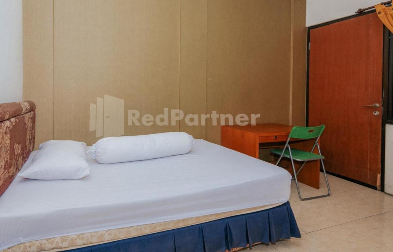 De Lugano Scbd Syariah Mitra Reddoorz Hotel Джакарта Екстериор снимка